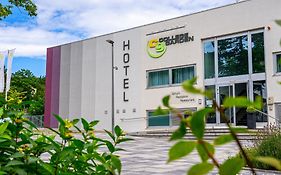 College Garden Hotel